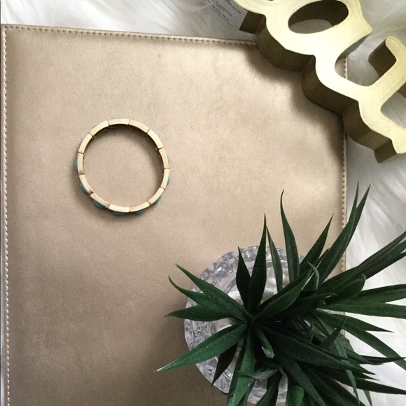 Lia Sophia Bracelet new with out box - Picture 3 of 6